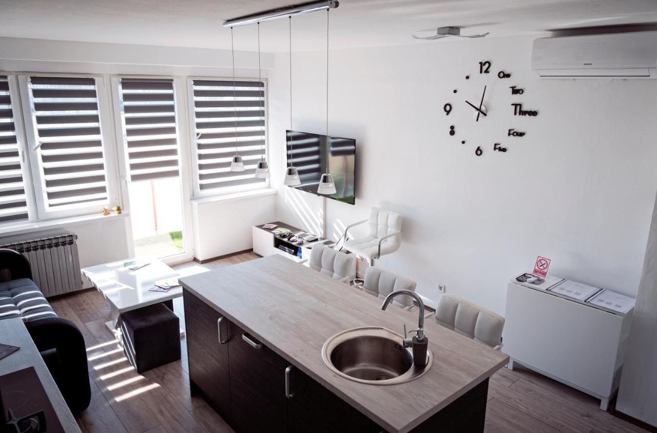 Treba Malo Odmorit - Self Check-In Option, Family Room, Ps4 Pro, Free Parking Karlovac Exterior foto